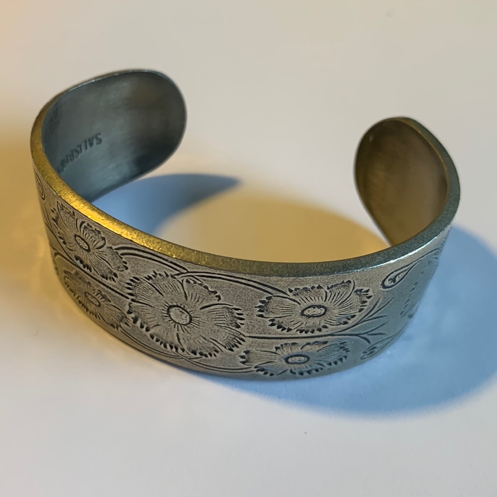 Pewter cuff bracelet (October flower)